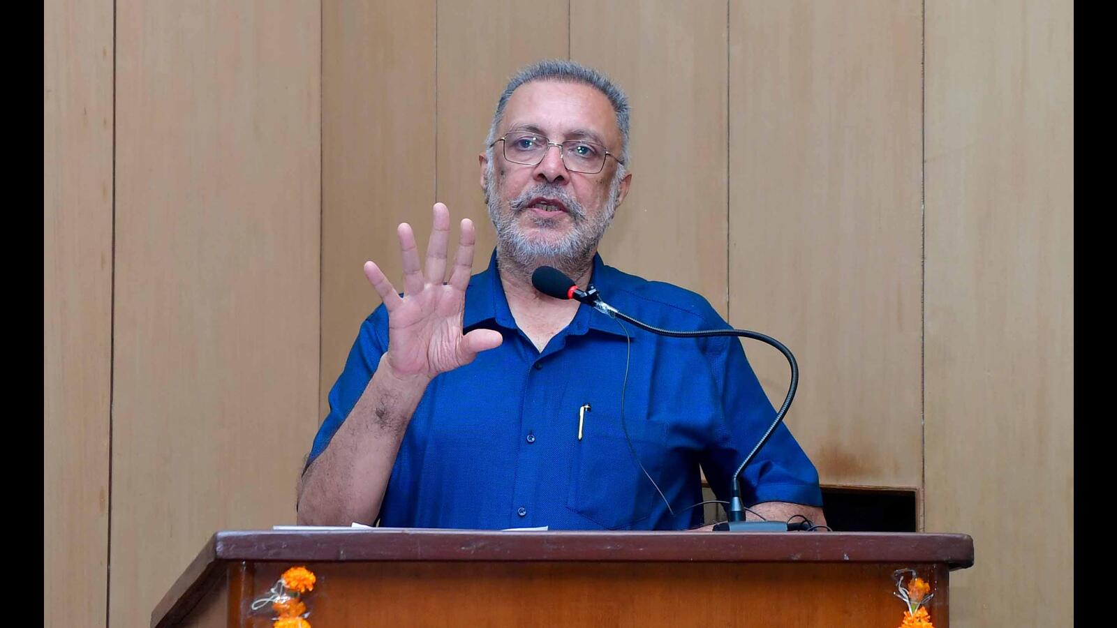 स्वास्थ्य मंत्री ने 46 नई अत्याधुनिक एंबुलेंस को दिखाई हरी झंडी