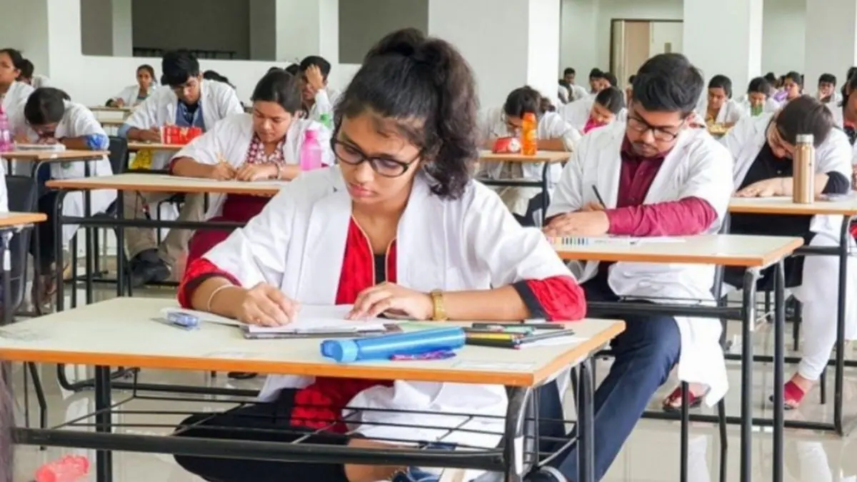 नीट में सुपर-100 के 100 छात्र सफल
