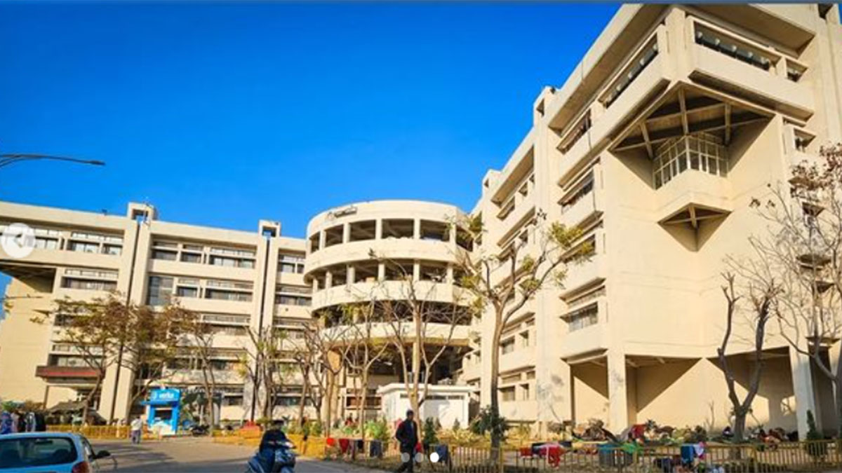 पीजीआई के ट्रांसप्लांट सर्जन को इटली में मिला सम्मान