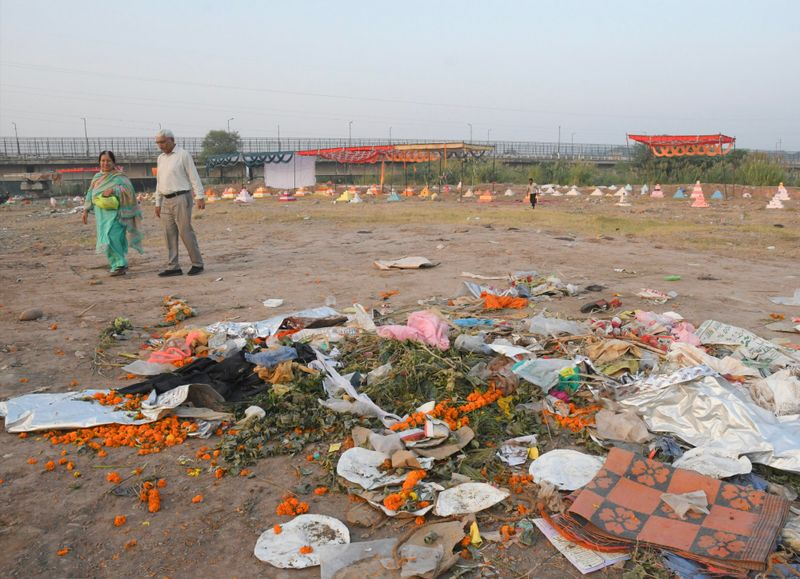 Chhath Puja over, heaps of waste dot Ghaggar banks in Panchkula